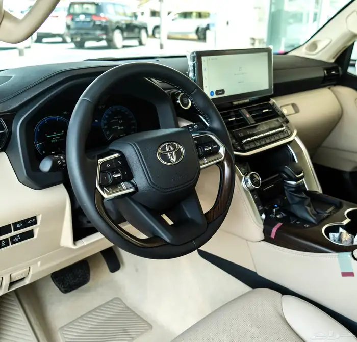 لاند كروزر VX 4.0 بريمي - تنفس طبيعي 2025 7
