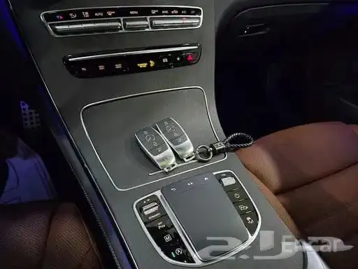 مملوكة لدي العصيمي قيد الشحن _ مرسيدس GLC 200 _2020 8