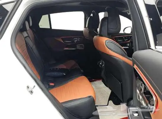 مرسيدس GLC300 كوبية موديل 2021 الميموني للاستيراد بكوريا 9