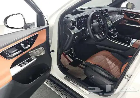 مرسيدس GLC300 كوبية موديل 2021 الميموني للاستيراد بكوريا 6