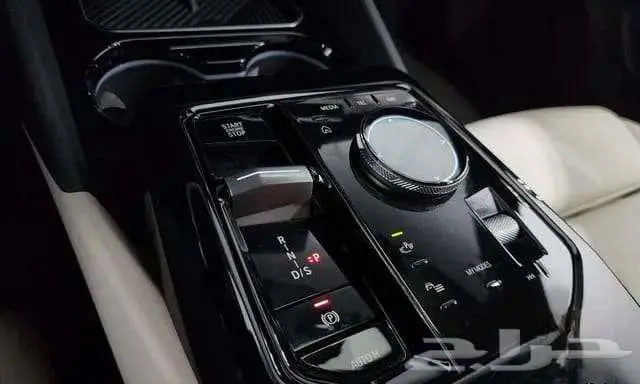 قيد الشحن - مملوكه لدي مؤسسه المشاري - bmw - 520i - 2024 14