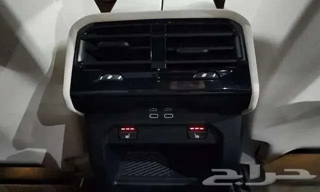 قيد الشحن - مملوكه لدي مؤسسه المشاري - bmw - 520i - 2024 16