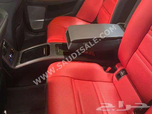 CLS 63 AMG 4matic S مخزن 4