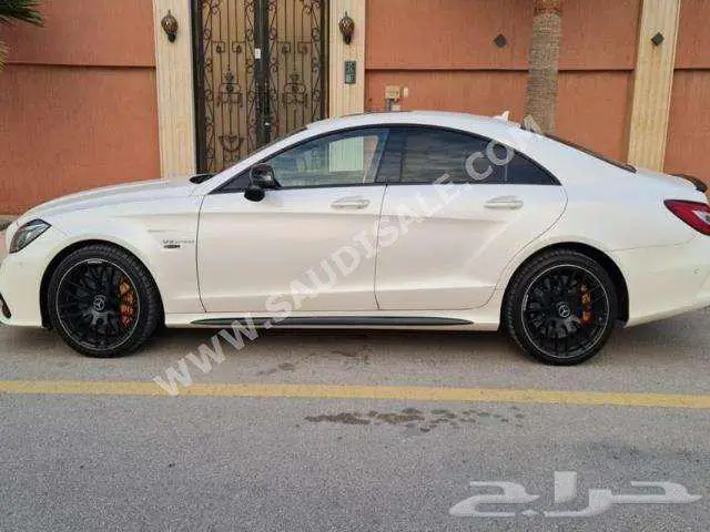 CLS 63 AMG 4matic S مخزن 2