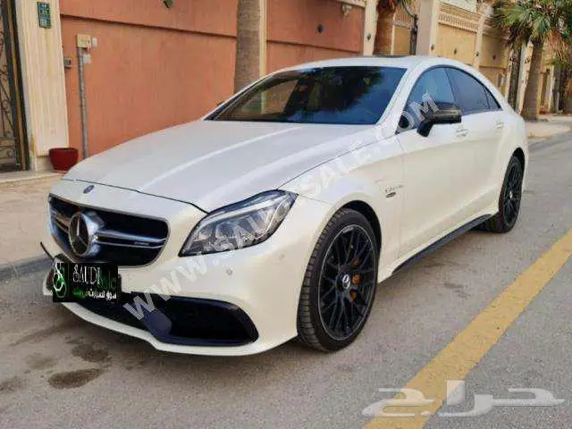 CLS 63 AMG 4matic S مخزن 0