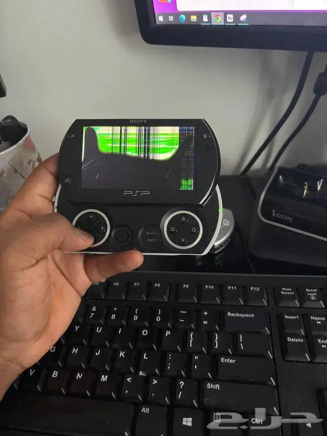 صيانة اجهزة وشاشات PSP Go 1