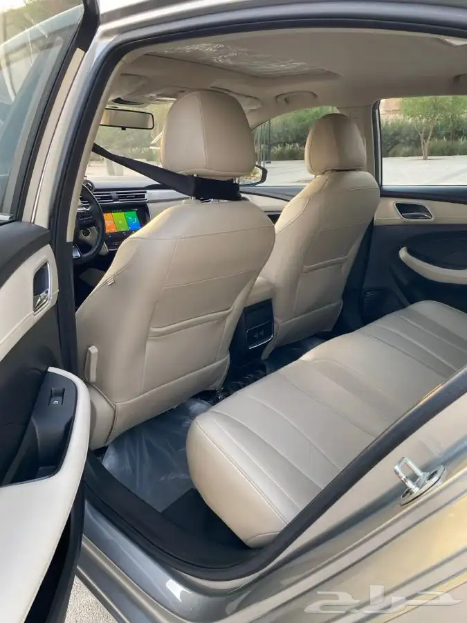 للبيع MG5 2023 فل كامل 8