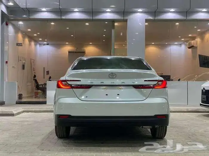 تويوتا كامري E ستاندر بنزين 2025 - سعودي ( أقساط - كاش ) 9