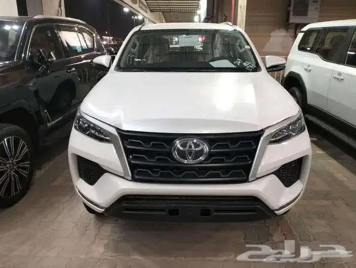 تويوتا فورتشنر GX2 2025 بنزين 4X4 سعودي 1
