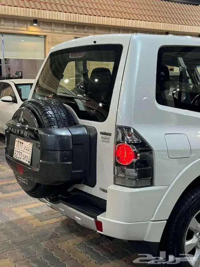 للبيع باجيرو 2020 بابين V6 3.8 سعودي ( عداد قليل ) 15