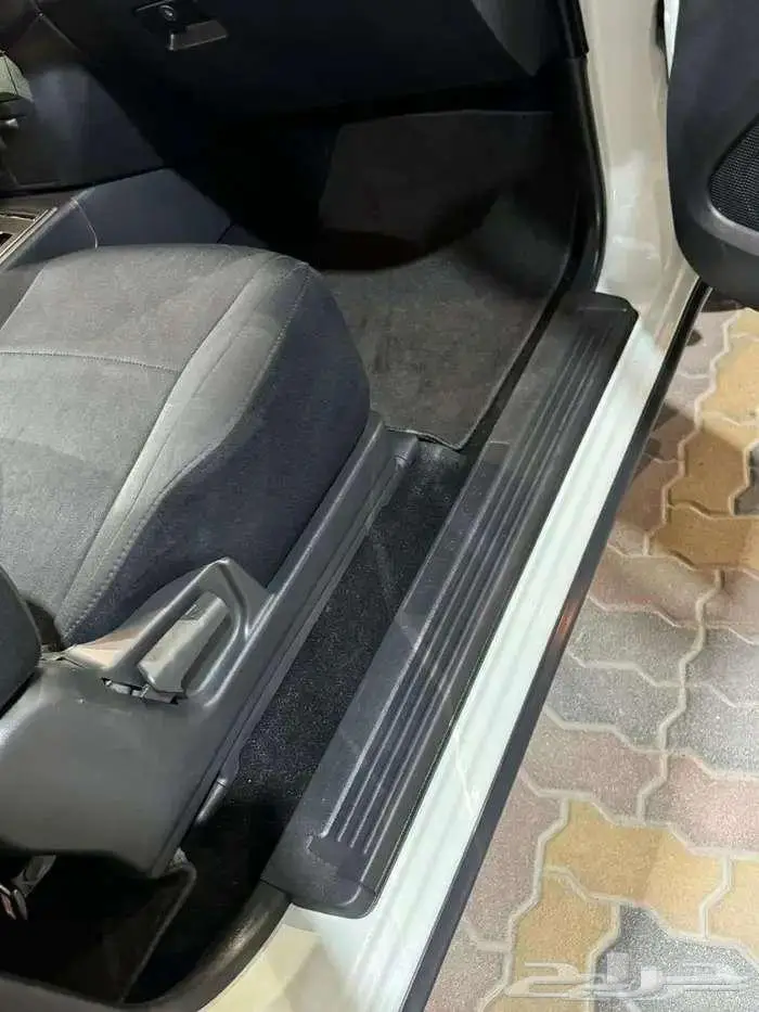 للبيع باجيرو 2020 بابين V6 3.8 سعودي ( عداد قليل ) 42