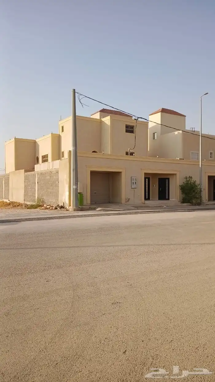 للبيع فيلا مؤثثه ومكيفه في حي قرطبة بالزلفي 1