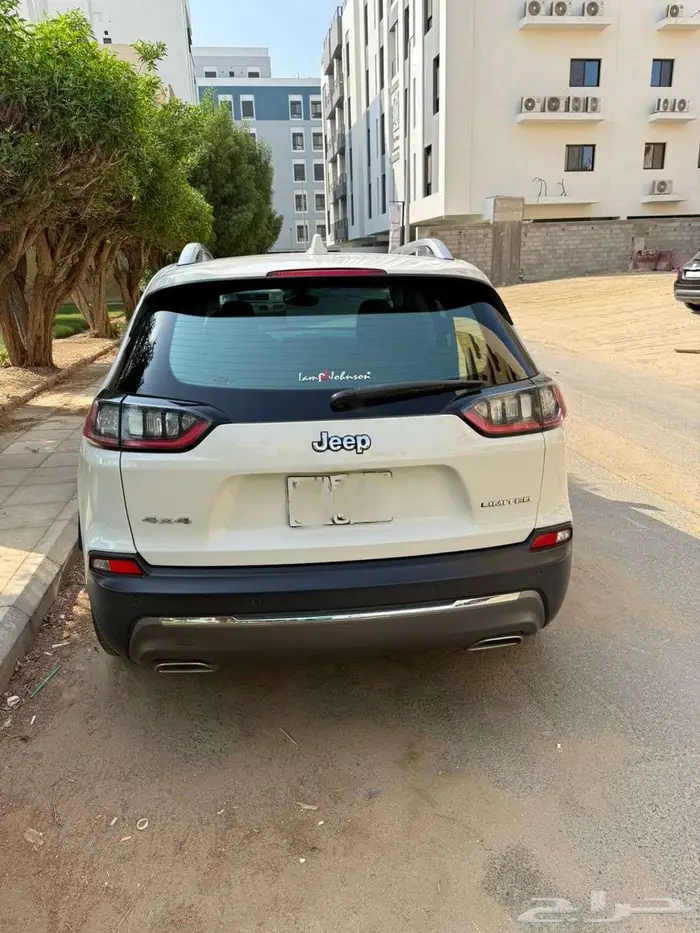 جيب شيروكي ليمتد موديل 2019 نظيف 5