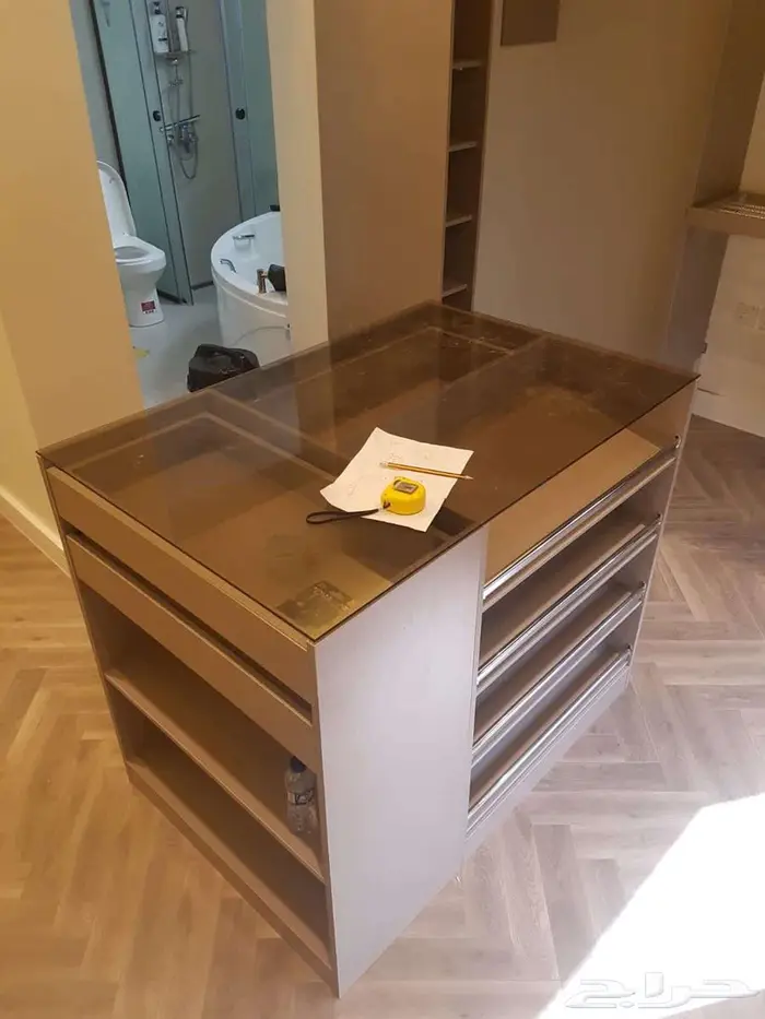 تصميم وتنفيذ جميع الاعمال الديكورات الخشبيه والمعدنيه 3