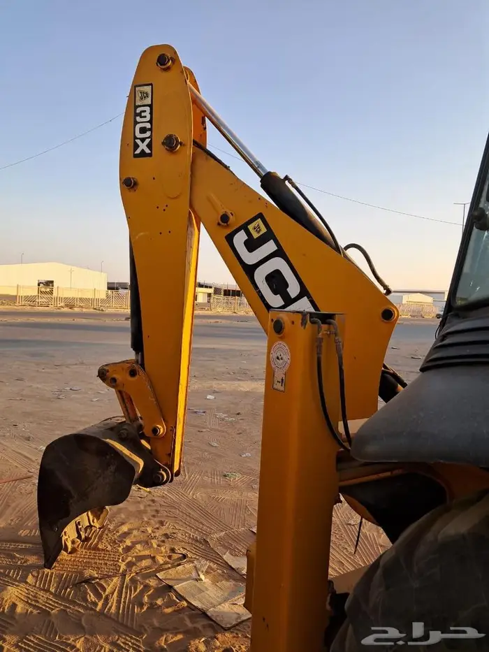 جي سيبي JCB للبيع او للاجار موديل 2015 3