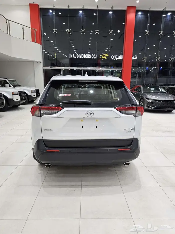 تويوتا راف 4موديل 2025 XLE 9