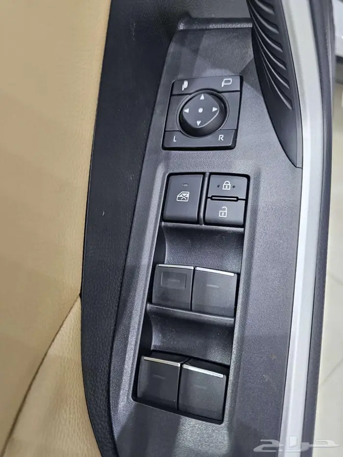 تويوتا راف 4موديل 2025 XLE 11