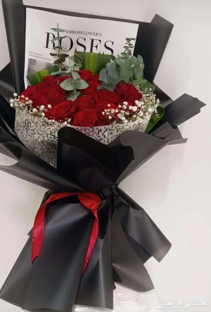 باقات ورد طبيعي وصناعي فازات وعقود تخرج 0