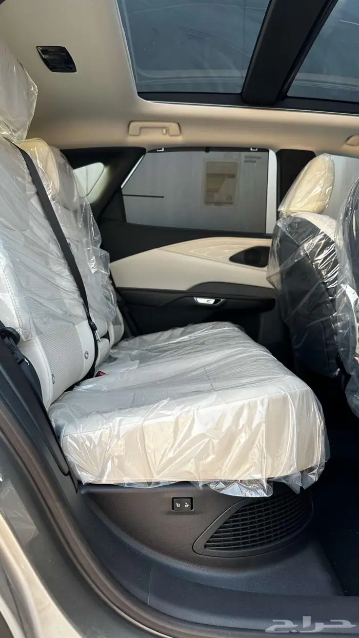 لكزس RX350 BH 2025 لدى شركة عبدالمجيد الخضر 17