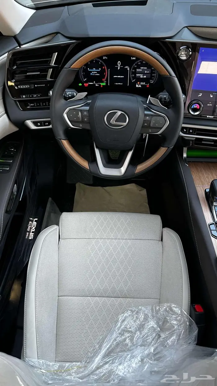 لكزس RX350 BH 2025 لدى شركة عبدالمجيد الخضر 15