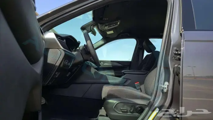 جيب جراند شيروكي لاريدو 2024 خليجي اصفار مع ضمان الوكيل 7