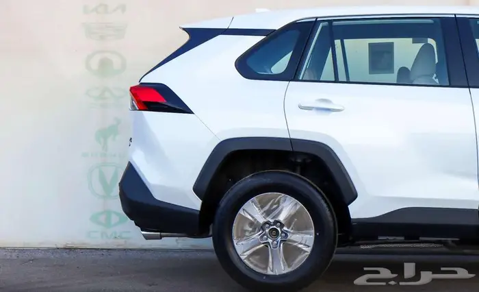 تويوتا راف فور هايبرد LE4x4موديل 2025 23