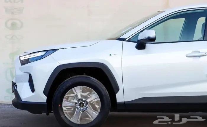 تويوتا راف فور هايبرد LE4x4موديل 2025 18
