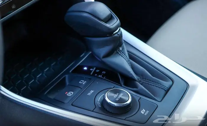 تويوتا راف فور هايبرد LE4x4موديل 2025 27