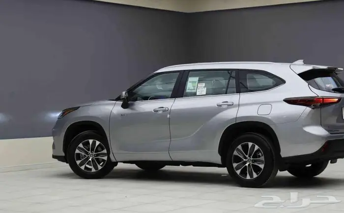 تتوفر فئات هايلاندر 2025 اصفارلمبيعات النقد والبنك بربح0.35 13