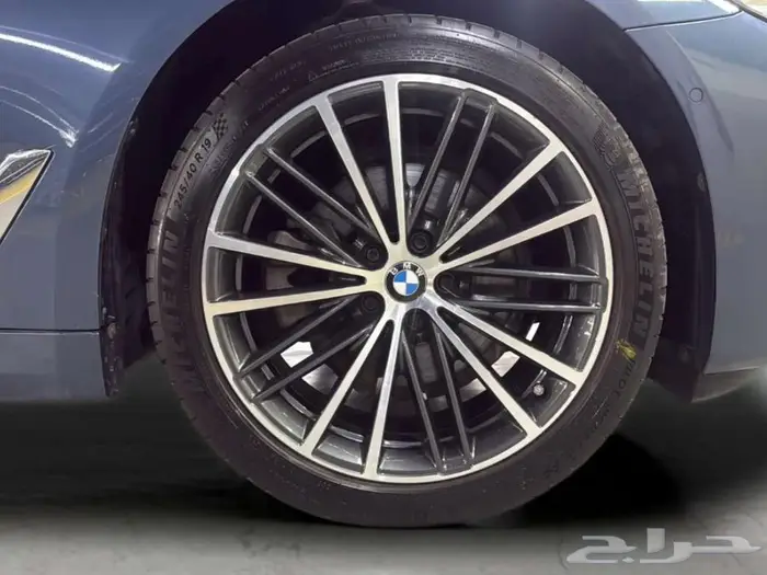 BMW - G30 - 520i Sedan 7