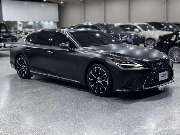 لكزس LS500 موديل 2023 1