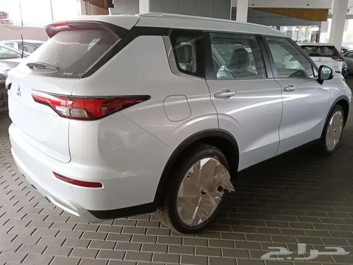 ميتسوبيشي اوتلاندر نص فل بلس م 2025 - سعودي 6