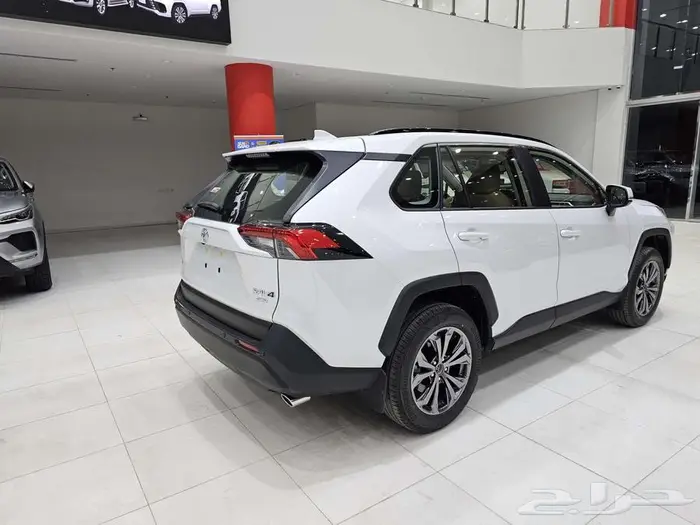 تويوتا راف 4موديل 2025 XLE 4