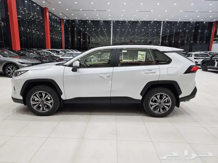 تويوتا راف 4موديل 2025 XLE 8