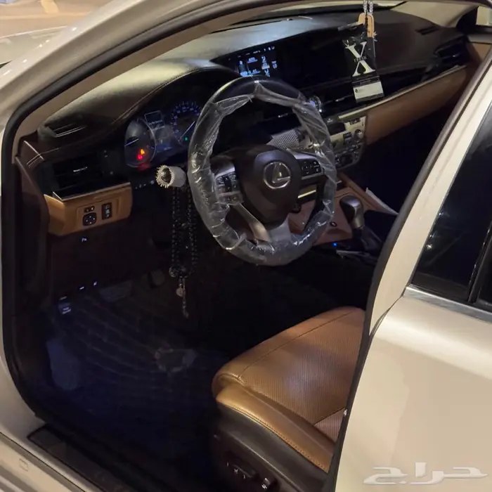 لكزس es350 موديل 2017 بحالة ممتازه 8