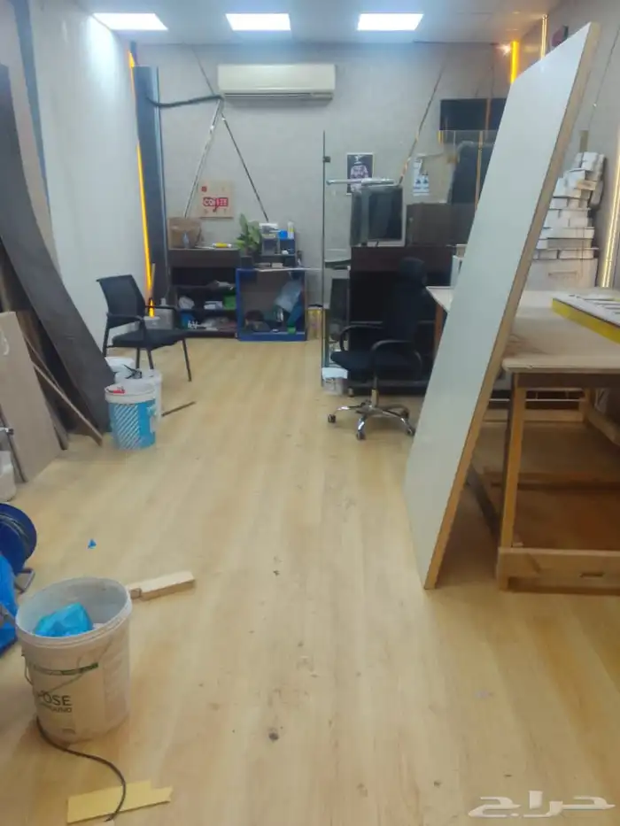 محل تجاري للتقبيل 2