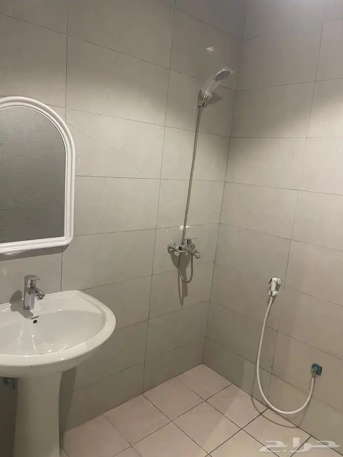 استراحة عزاب مكيف اسبلت 5