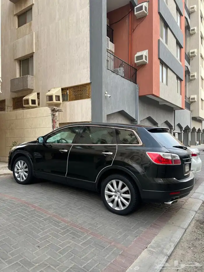 سيارة مازدا CX9 2010 ( نشب بها حريق) 3
