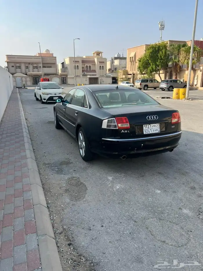 اودي A8 2