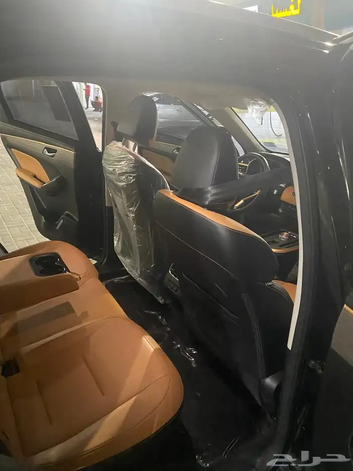 لتنازل ها ال جوليان 2004 اللون أسود 4