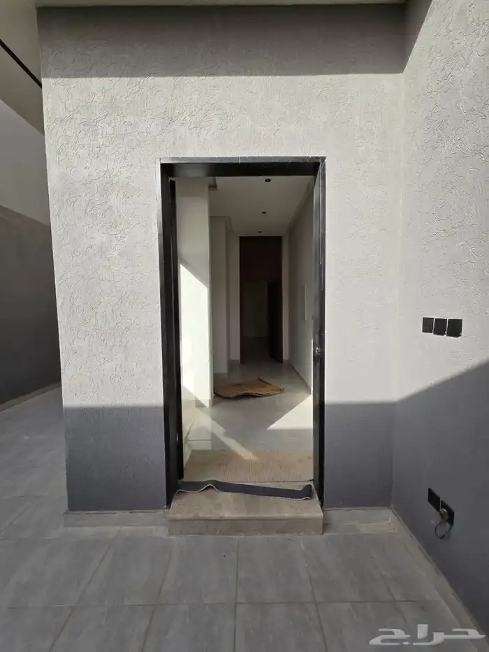 ادوار فاخره للبيع الرياض حي ريبال 2