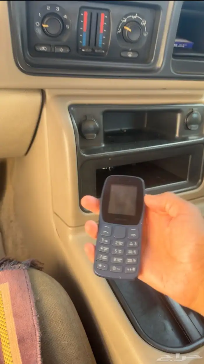 ابو كشاف بي كاميرا. مع شاحنه استخدمته شهر وخليته بكرتونه 0