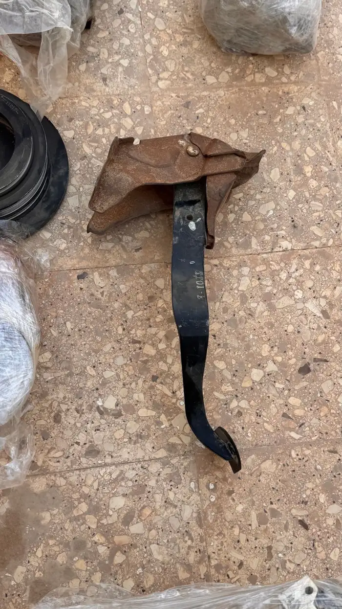 للبيع قطع مكينة فتك 9