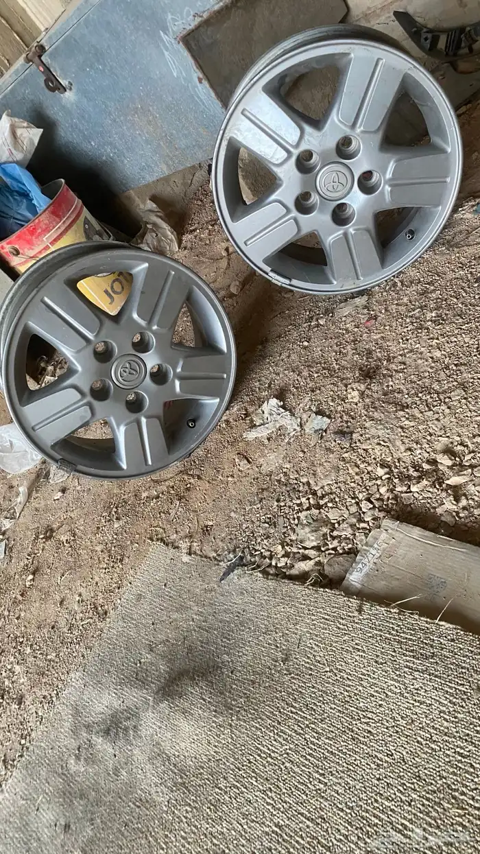 للبيع للبيع جنوط نجمه اصلي مع صواميل ( هيلوكس ) 0