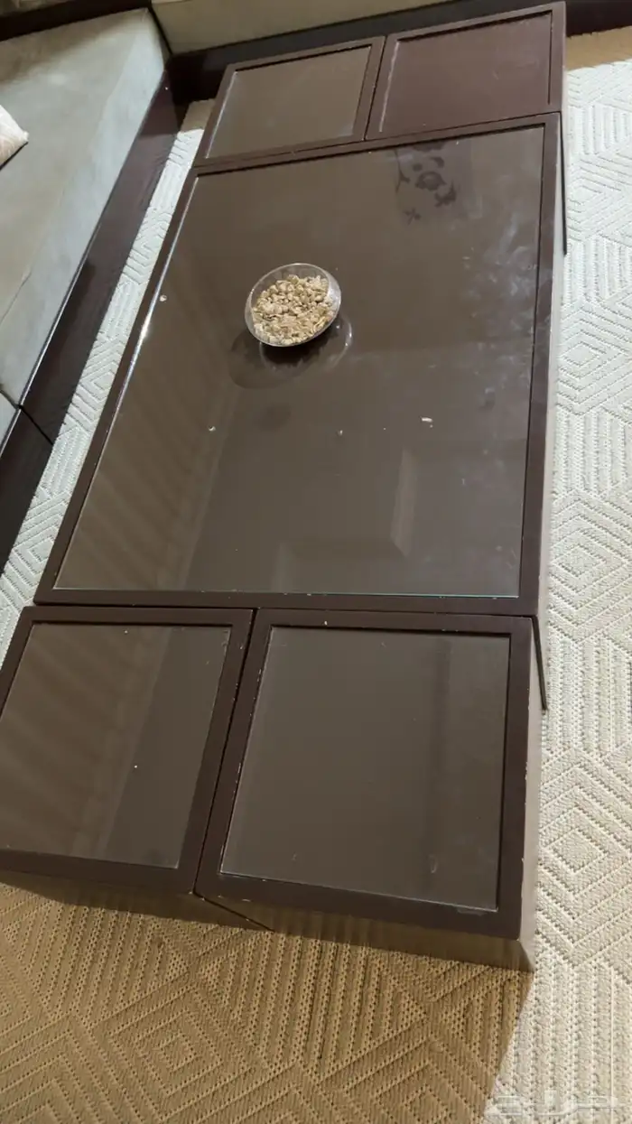 طاوله كبيره و4 خدمه جديده 0