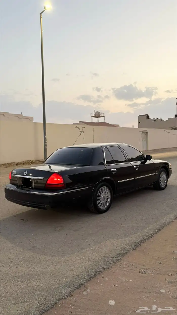 فورد جراند ماركيز 2011 1