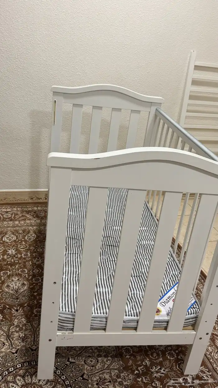 سرير اطفال مستخدم سليم الجبيل البلد 0