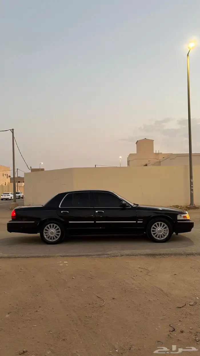 فورد جراند ماركيز 2011 5