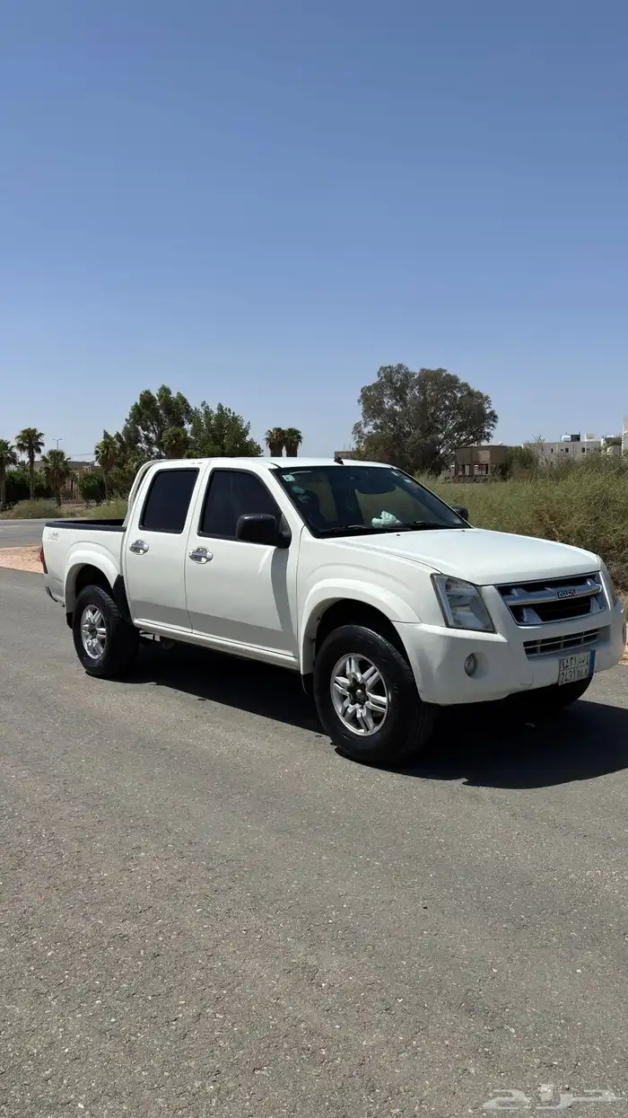 ايسوزو نظيف موديل 2012 3