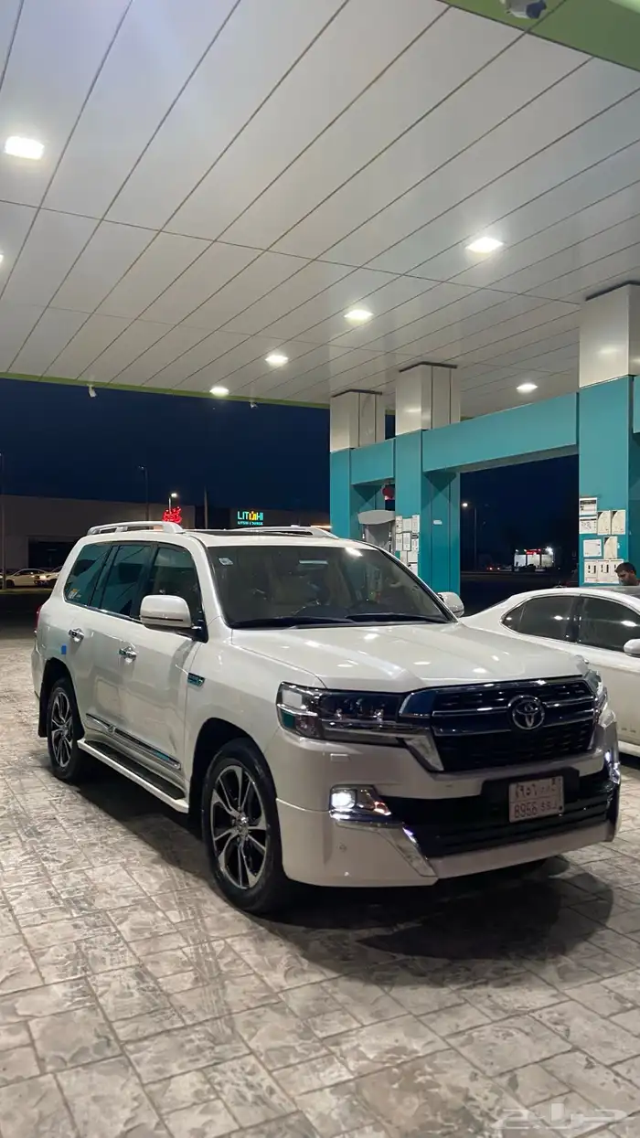 لاندكروزر gxr 2016 10